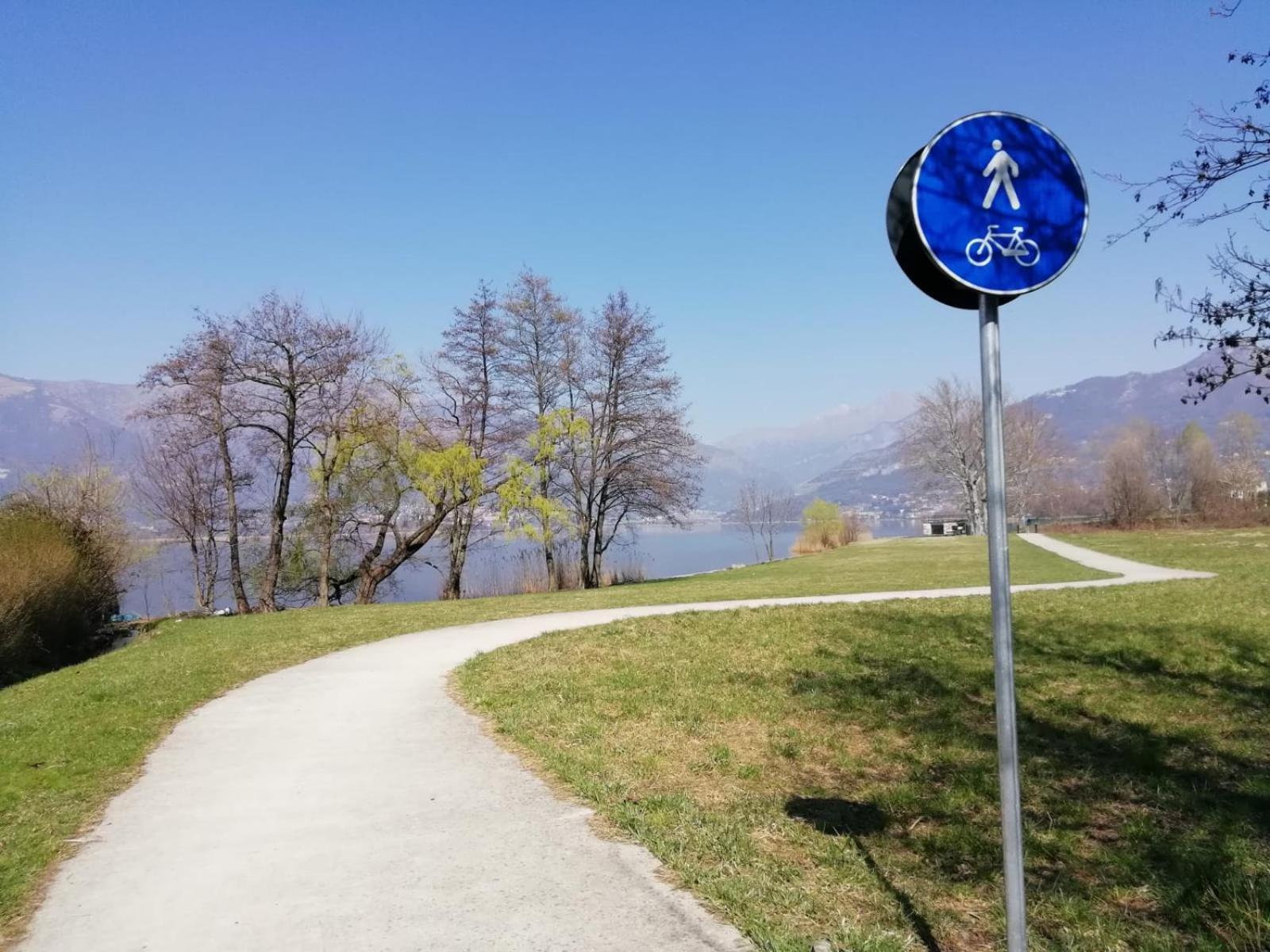 La Poesia Del Lago Oggiono Exteriér fotografie
